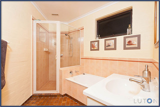 Bathroom (2012-05-29)
