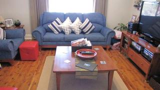 Lounge Room (2015-11-13)