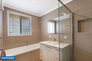 Bathroom (2013-11-21)