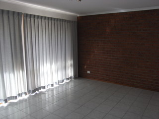 Family Room (2009-08-18)