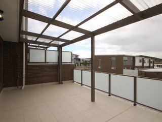 Balcony (2017-01-03)