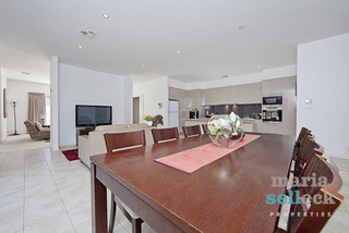 Dining Room (2012-04-20)
