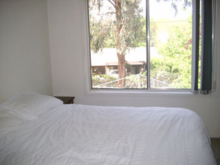 Bed 1 (2003-10-30)