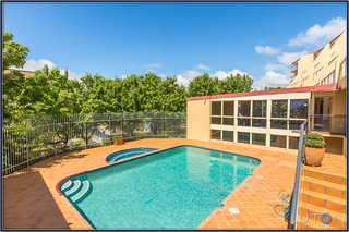 Outdoor Pool (2015-01-23)