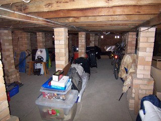 Under house storage (2010-01-10)