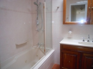 Bathroom (2014-11-18)