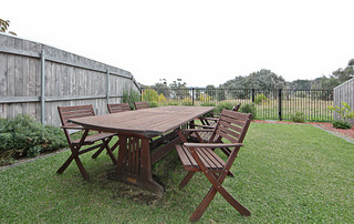 Frontyard (2011-04-22)