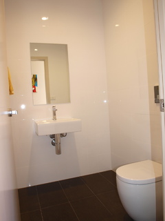 Bathroom (2017-11-01)