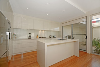 Kitchen (2010-05-06)