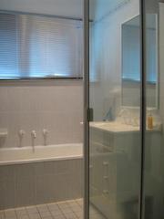Bathroom (2009-05-15)