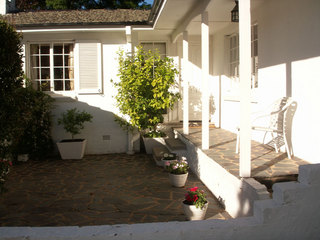 Courtyard (2006-11-02)