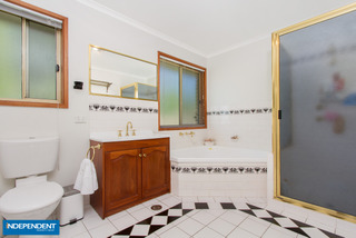 Bathroom (2014-10-09)