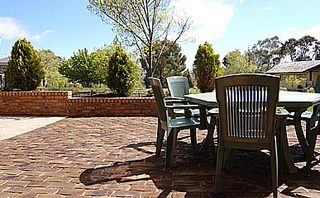 Entertaining area (2003-10-08)