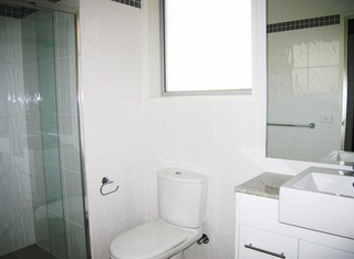 Ensuite (2006-06-05)