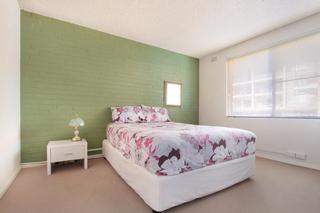3/19 Campbell Street Wollongong - Bedroom (2015-02-04)