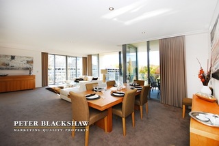 Dining/Lounge (2013-05-09)