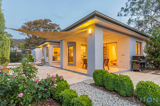 Outdoor Entertaining (2015-11-11)