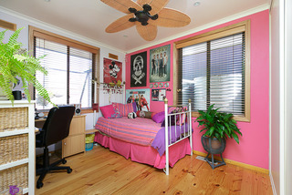 Bedroom 2 (2012-11-15)