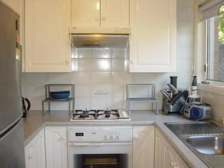 4/18 Mangerton Road Mangerton - Kitchen (2015-01-06)