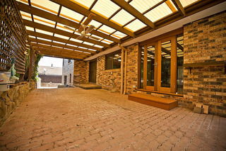 Rear Pergola (2010-03-26)