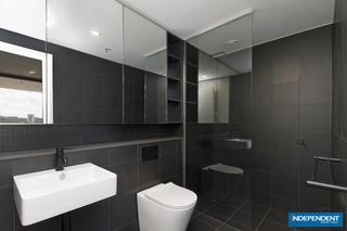 Bathroom (2017-03-31)