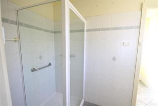 Bathroom (2011-03-08)
