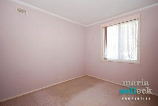 Bedroom 2 (2010-04-08)