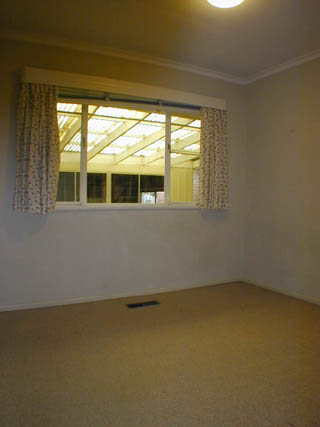 Bed 2 (2001-10-08)