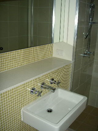 Bathroom (2005-10-28)
