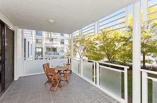 Balcony (2014-05-16)