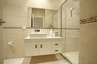 Bathroom (2016-10-14)