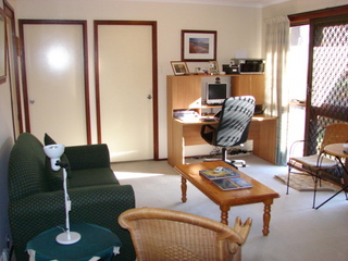 Living (2008-06-04)