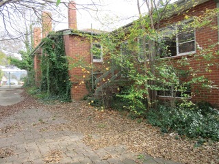 Side of House (2017-10-04)