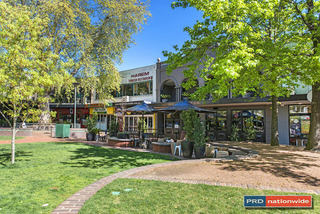 Kingston Shopping & Resteraunt Precinct (2014-10-10)