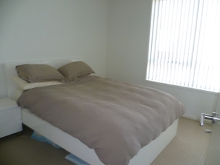 Bedroom 1 (2013-07-04)