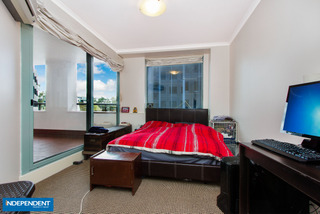Bedroom 1 (2013-10-02)