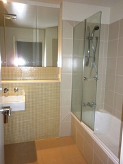 Bathroom (2011-07-26)