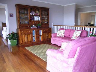 Family room (2005-09-01)