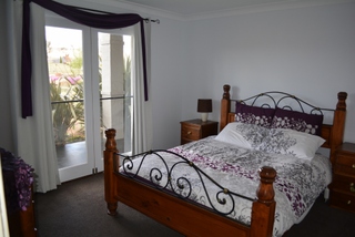Bedroom 2 (2013-10-10)