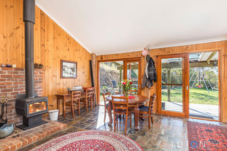 Lounge Room opens to Verandah (2019-04-12)