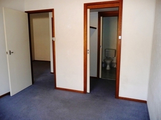 Bedroom 1 (2010-08-05)