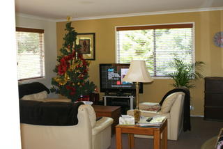 Lounge (2011-12-06)