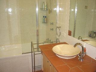 Bathroom (2004-08-05)