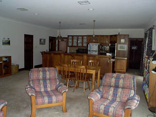 Family room (2001-05-22)