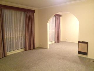 Lounge Room (2015-10-26)