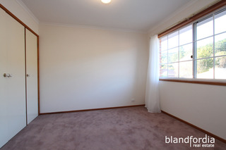 Bedroom 2 (2012-05-31)
