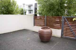 Front Courtyard (2012-02-28)
