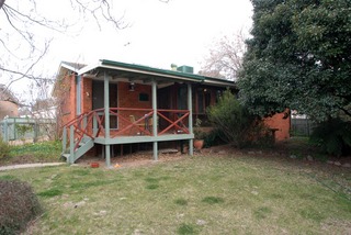 Front view (2006-08-11)