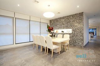 Formal Dining (2013-08-08)