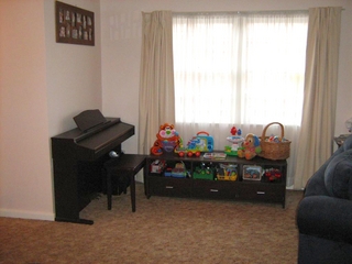 Family Room (2009-05-15)